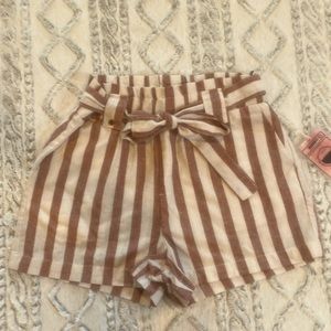 Ci Sono- striped shorts with some stretch at the waist